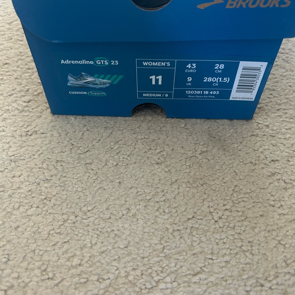 Brooks Women's Adrenaline GTS 23 Blue size 11